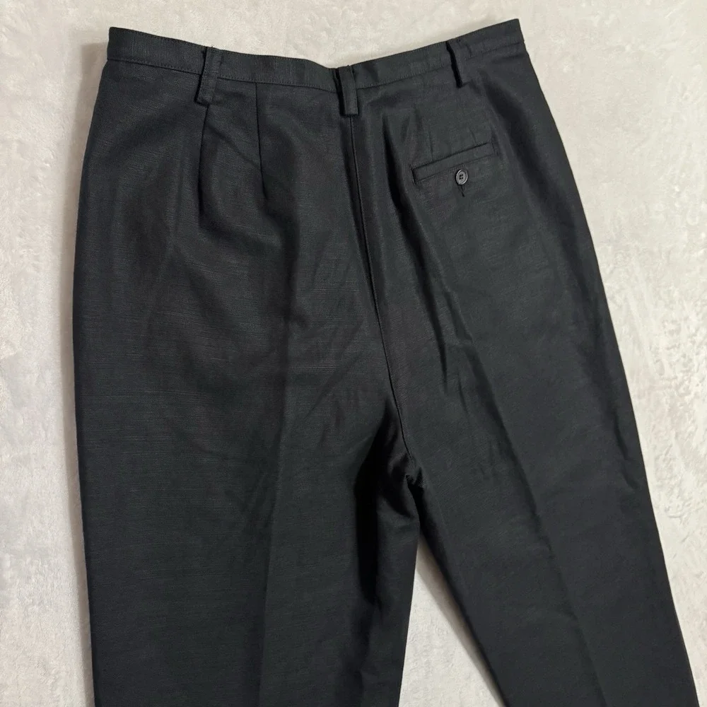 Liz Claiborne 🏷️ tag